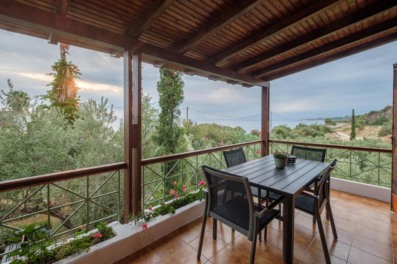Panagea Apartment *